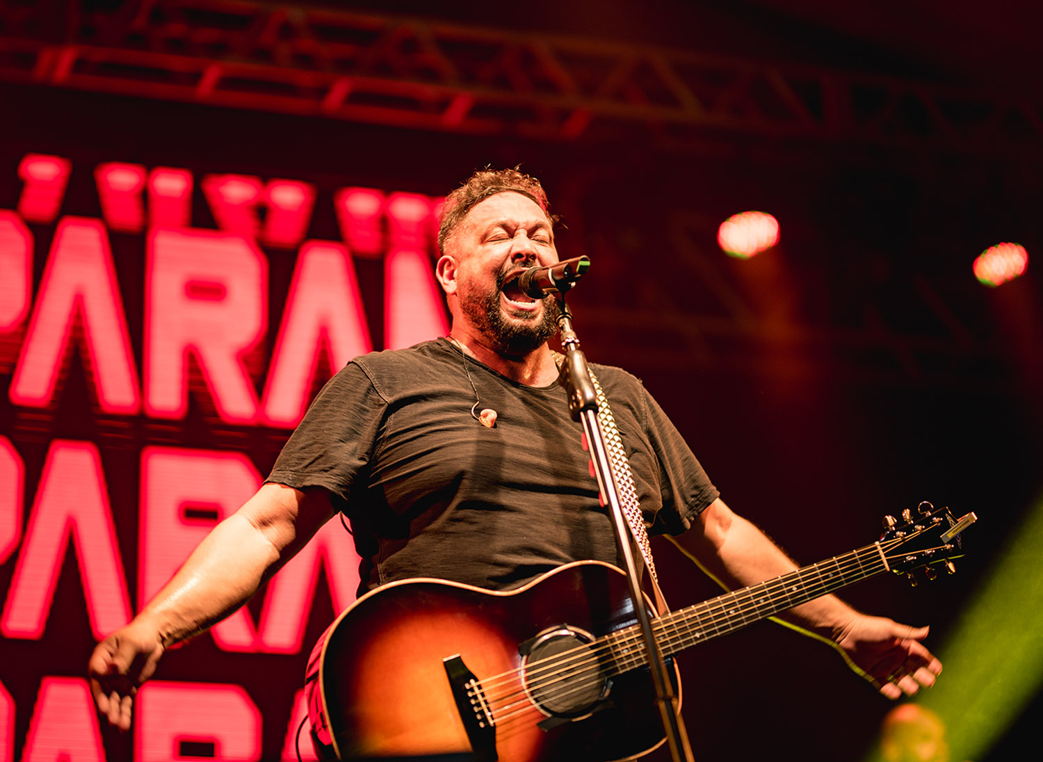 Foto Fernandinho e Paula Faz Chover