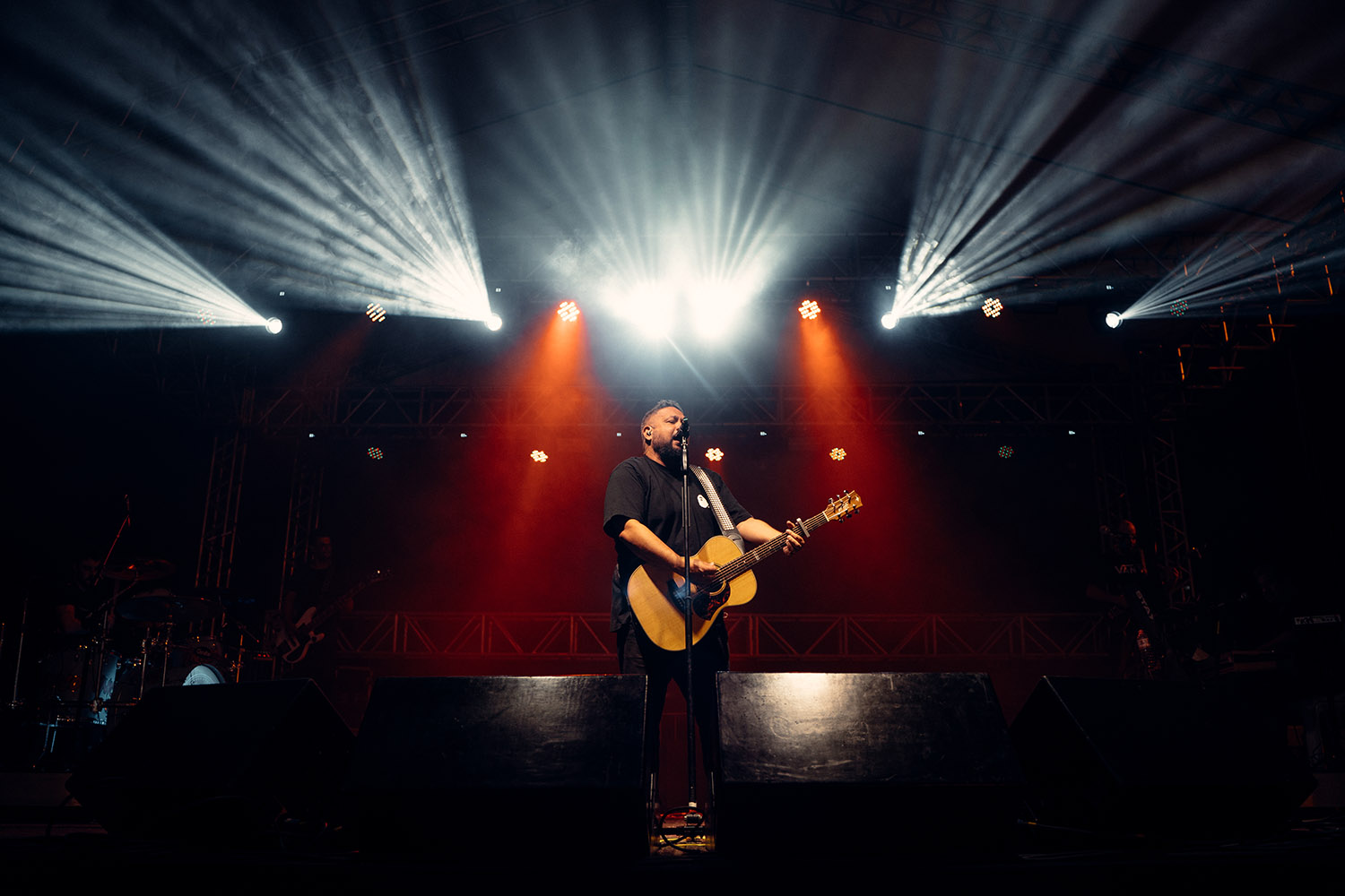 Fernandinho e Paula Faz Chover Cantor Gospel