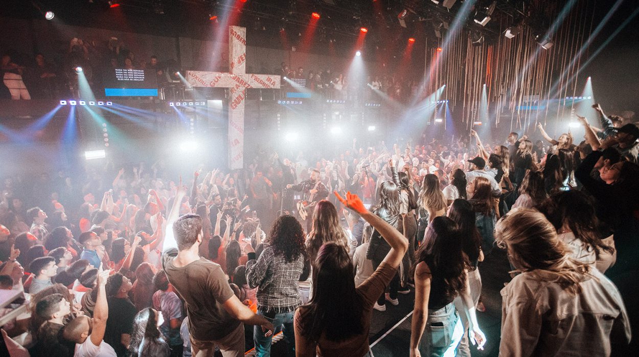 Fernandinho e Paula Faz Chover Cantor Gospel