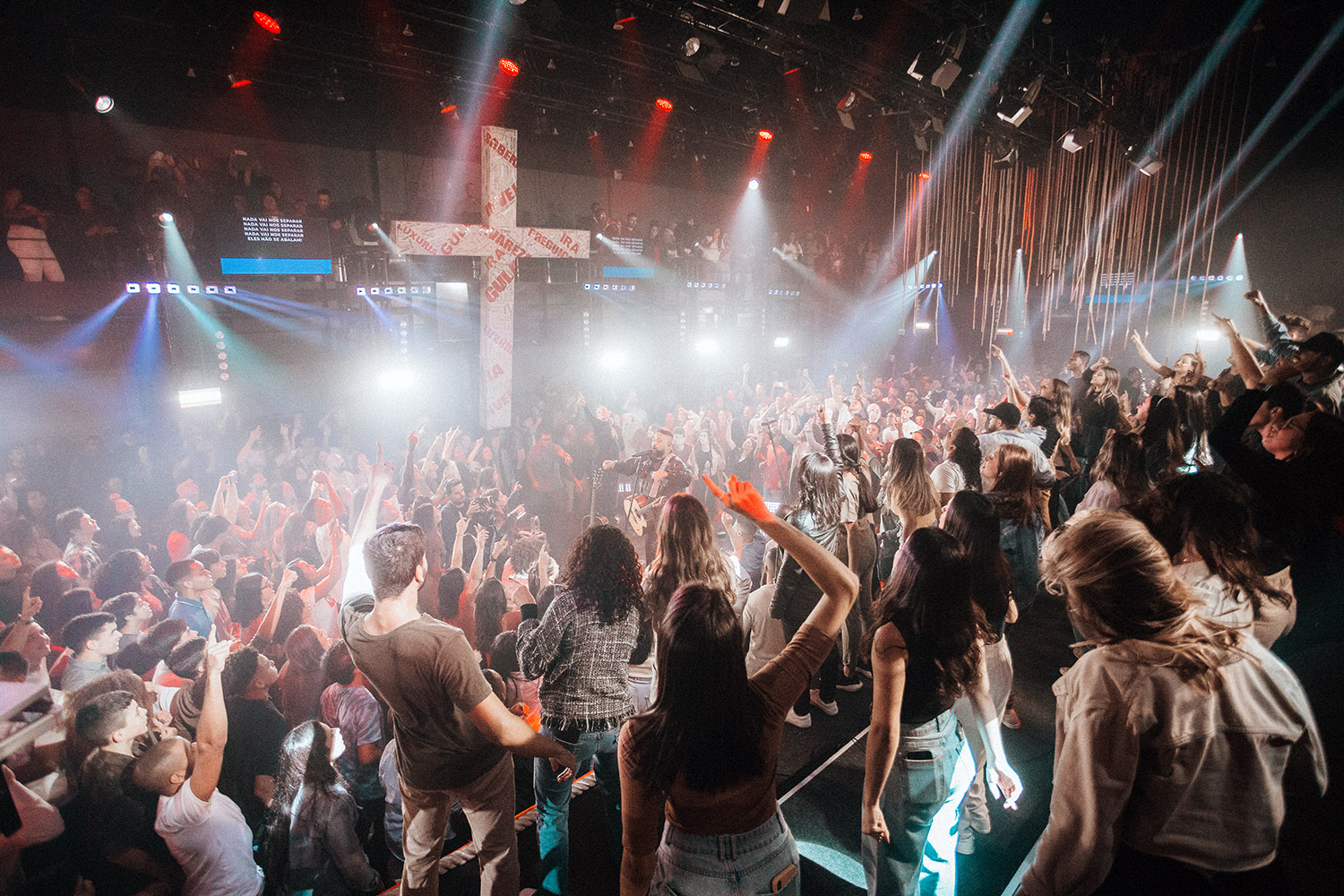 Fernandinho e Paula Faz Chover Cantor Gospel