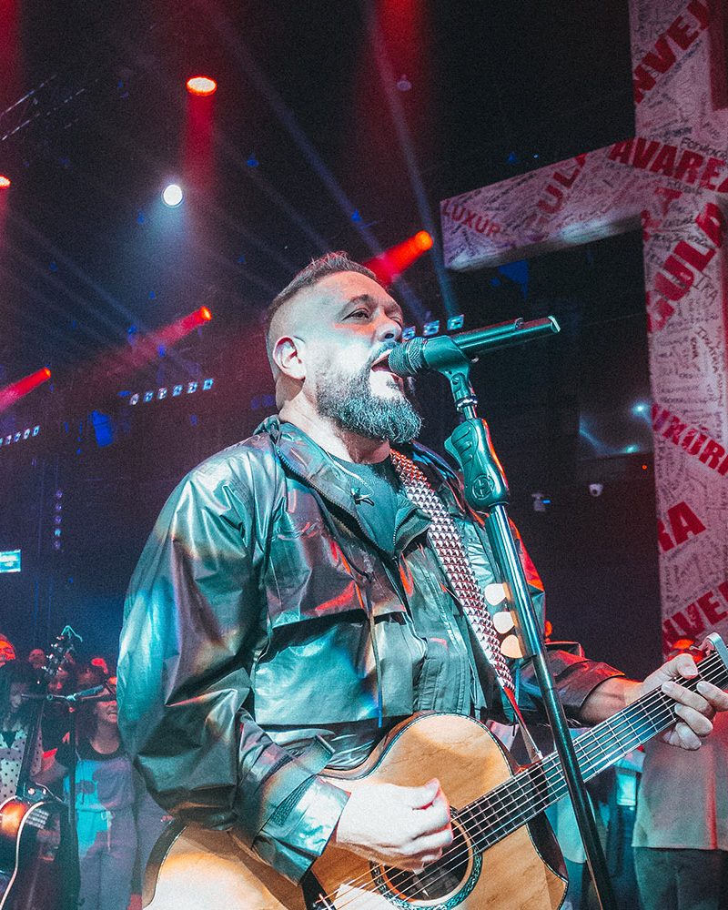 Fernandinho e Paula Faz Chover Cantor Gospel